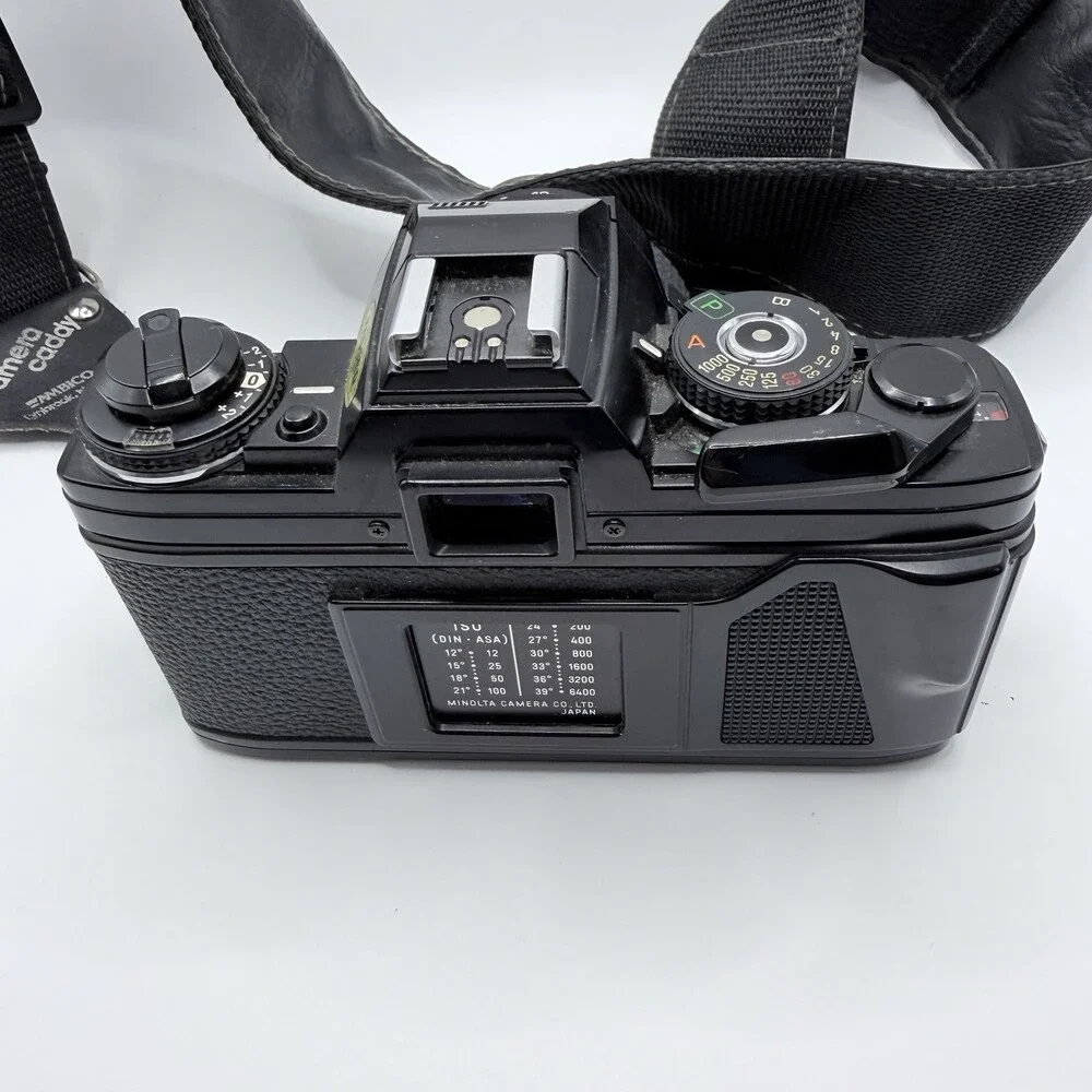 MINOLTA X-700 MPS 35mm Film Camera w/MD 49mm 1:1.7 Lens W/case